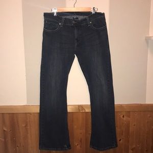 Levis 542 Tilted Flare